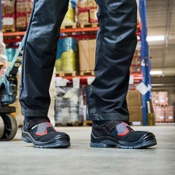 1 Paar WICA® Glückstadt-Sandalen EN ISO 20345 S1P, schwarz, sicher und robust für den täglichen Einsatz
