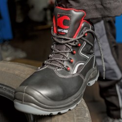 1 Paar CRAFTLAND Schnürstiefel aus Leder in Schwarz/Rot, EN ISO 20345:2011 S3 SRC zertifiziert