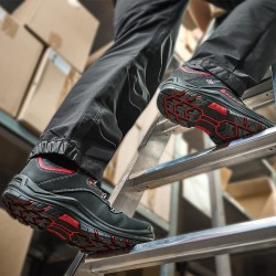 1 Paar Elysee Halbschuhe S3 HRO SR FO aus schwarzem und rotem Material