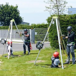 1 Stück Kratos Dreifuss Aluminium Tragfähigkeit 500 kg EN 795 Typ B