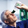 1 Box AUGENSPÜLFLASCHE mit steriler Natriumchloridlösung (0,9%) für sofortige Erste-Hilfe bei Augenverletzungen