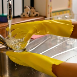 144 Paar STRONGHAND® Handschuhe aus Latex, gelb, Kategorie 3, robust und sicher für den professionellen Einsatz