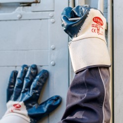 144 Paar BLAUSTAR STRONGHAND® Arbeitshandschuhe aus Baumwolle und Jersey mit Nitril-Beschichtung in Blau, Kat 2