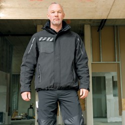 1 Stück ELYSEE Winter-Softshelljacke in Schwarz aus hochwertigem, winddichtem Material für optimalen Kälteschutz
