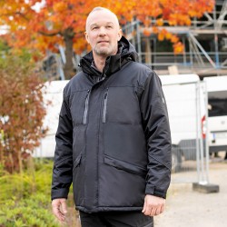 1 Stück Burnley Winterparka aus wasserabweisendem Stoff in Schwarz für optimalen Schutz bei kaltem Wetter