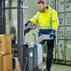 1 Set ELYSEE Stretch-Bundhose aus strapazierfähigem Material in Marine und Schwarz für optimalen Tragekomfort